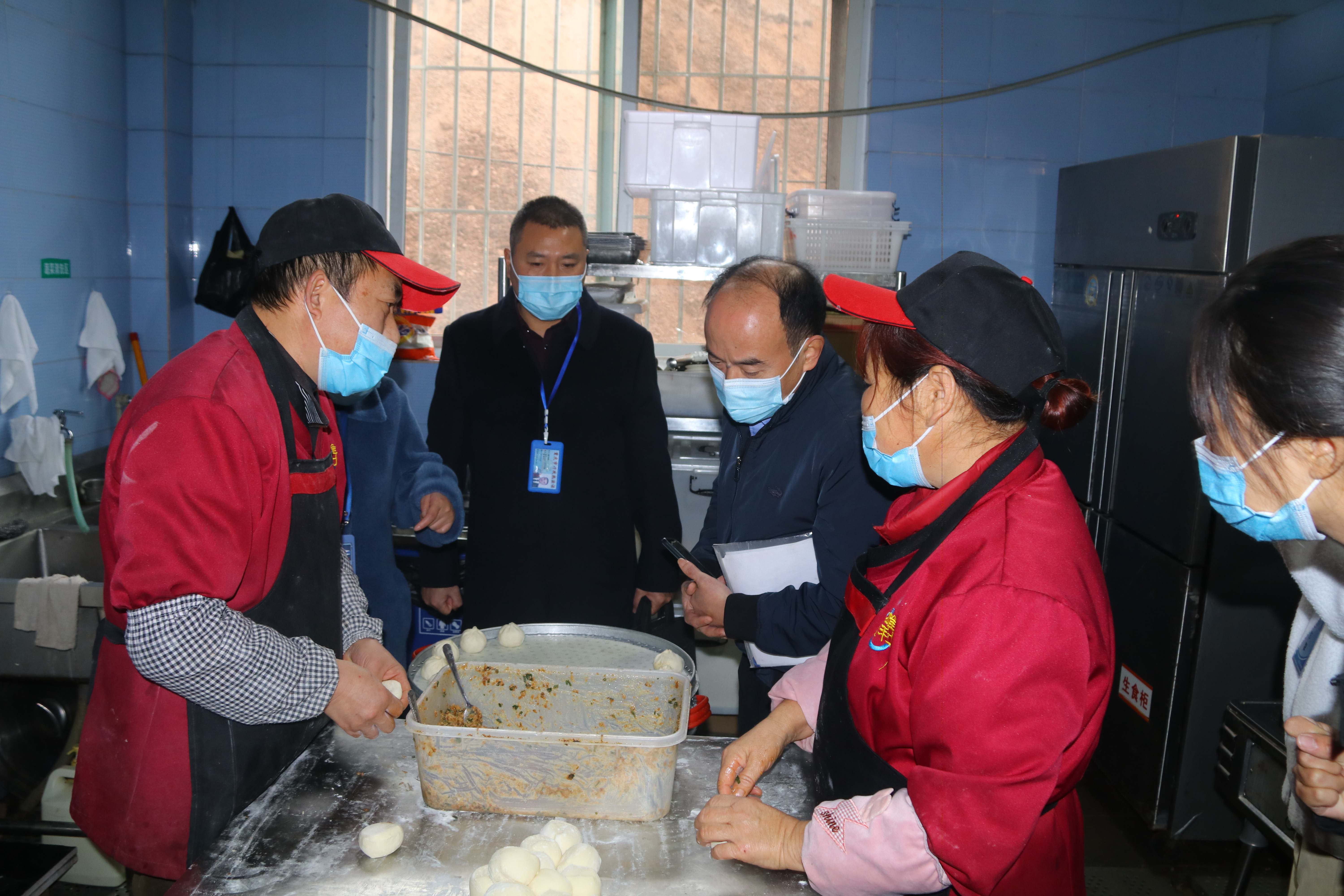 11.18检查食堂.jpg 11.18检查食堂.jpg