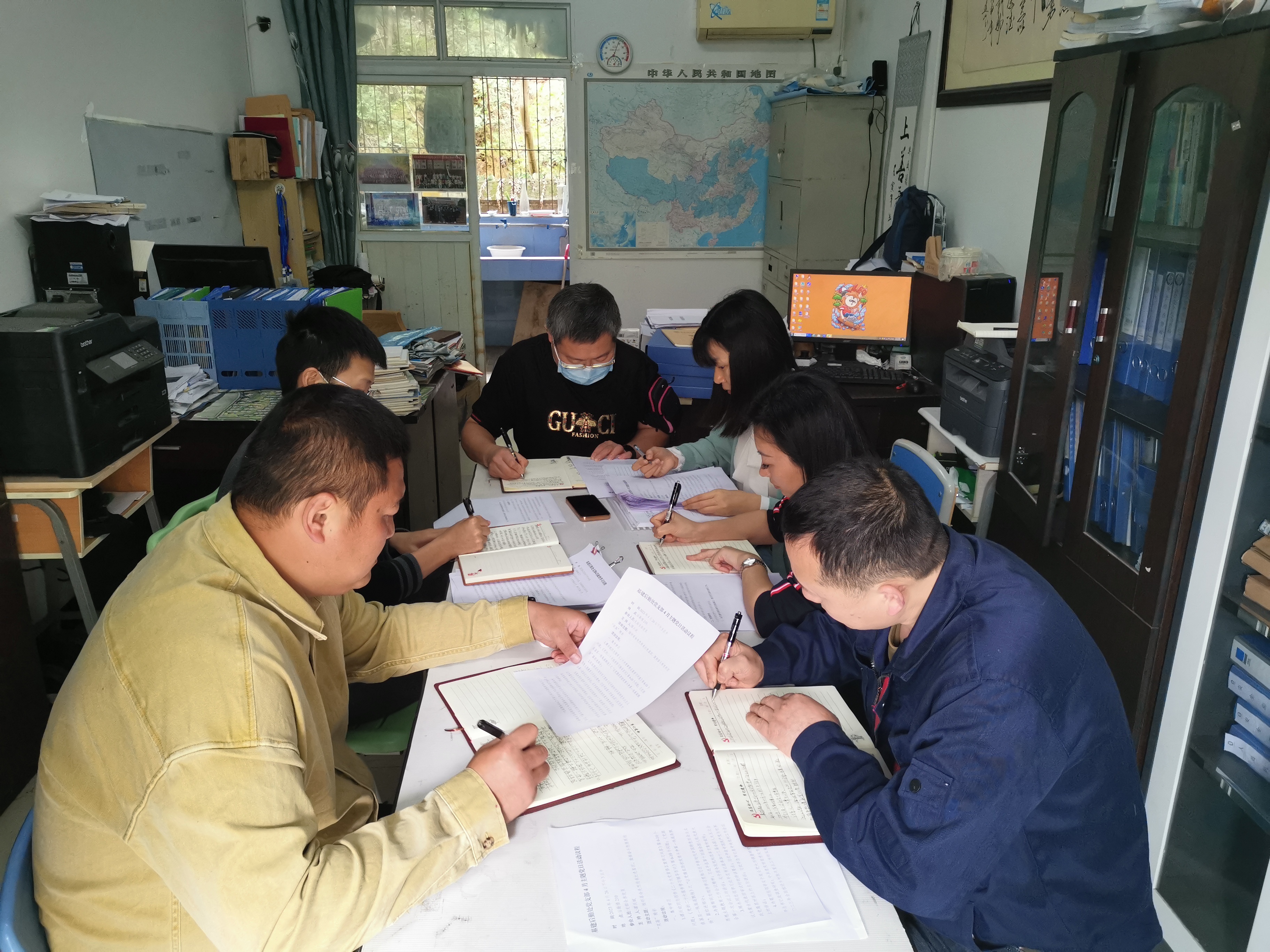 4月主题党日.jpg 4月主题党日.jpg